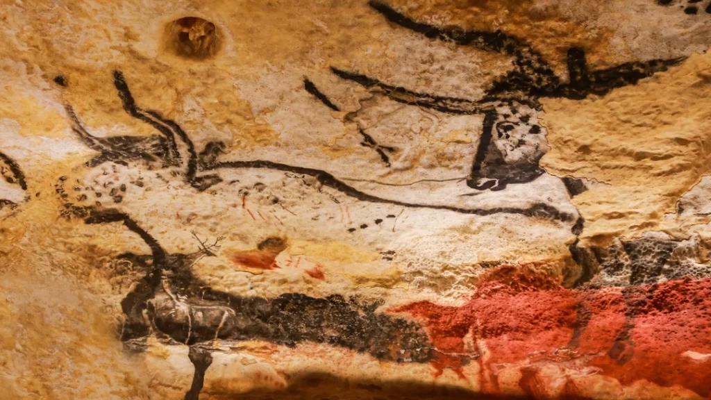 Ancient History Of Graphic Design Cave Paintings